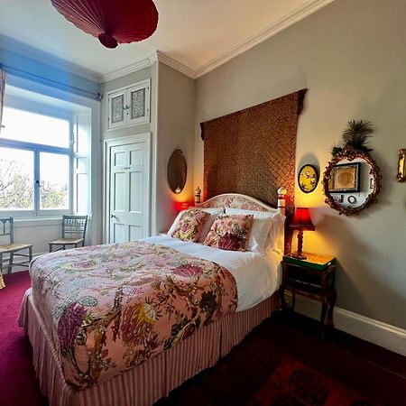 Central Apartment With Parking, Original Art And Antiques Edinburgh Exterior photo